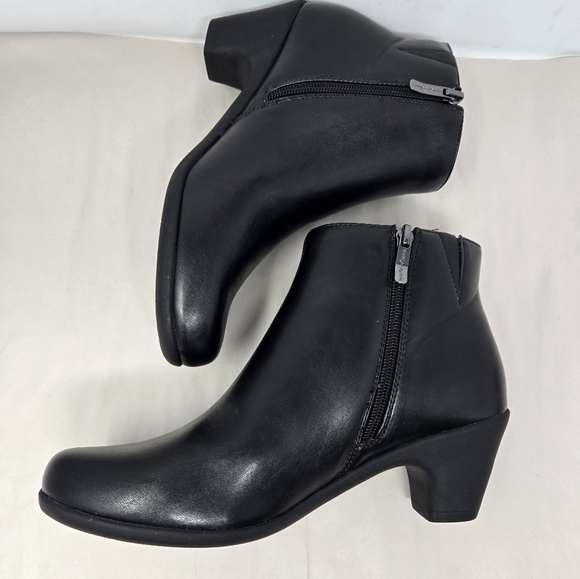 Easy Spirit Women's Ankle Boots Sz 9M Black Faux Leather Casual Ultimate Comfort - Picture 5 of 11